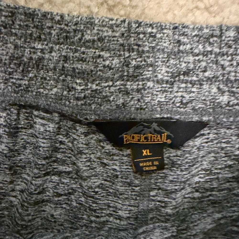 Pacific Trail Heather Gray Shorts - Picture 2 of 3